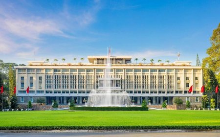 Independence Palace: Explore Vietnam’s Iconic Historic Site
