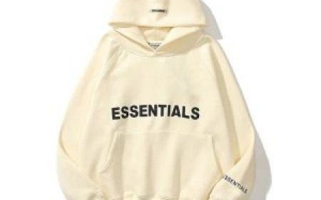 Discover the Essentials Hoodie – Your Go-To Layer for Every Season