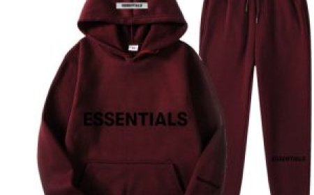 Essential Hoodie - Sleek Design Meets Ultimate Comfort