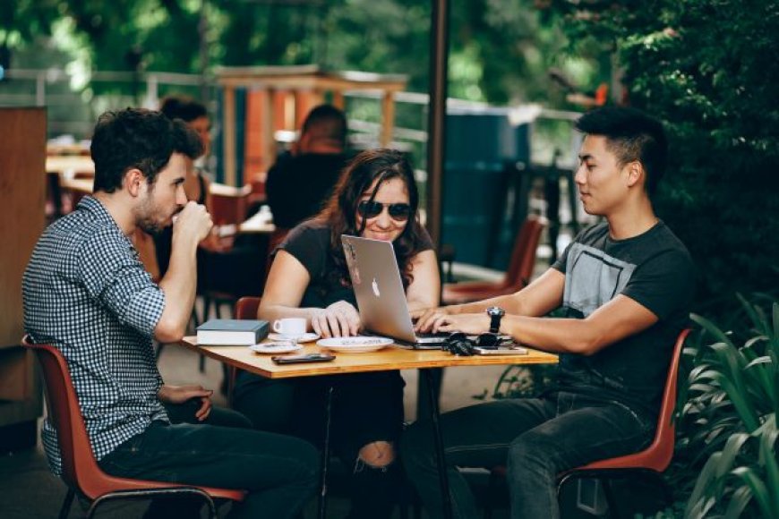 Navigating the Maze: Your Guide to College Admissions Success
