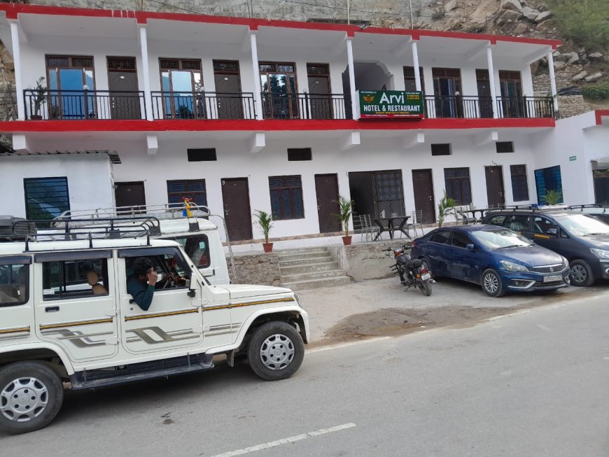 Here’s a list of some budget-friendly hotels across each Char Dham location
