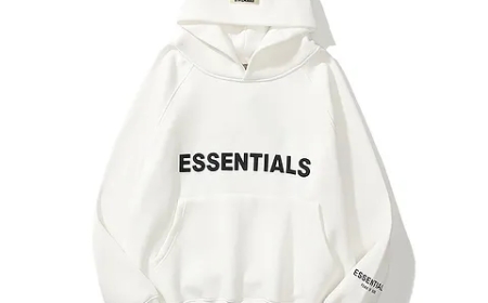 Why the Essentials Hoodie Belongs in Every Wardrobe